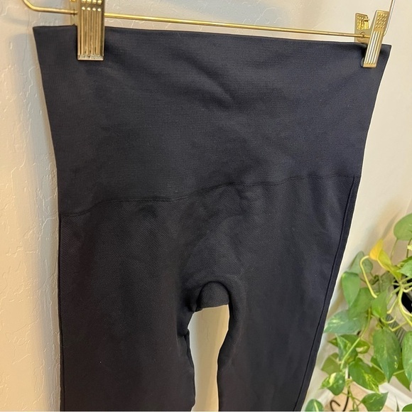 Spanx Seamless Leggings highwaisted, black, size S/P - Picture 4 of 11